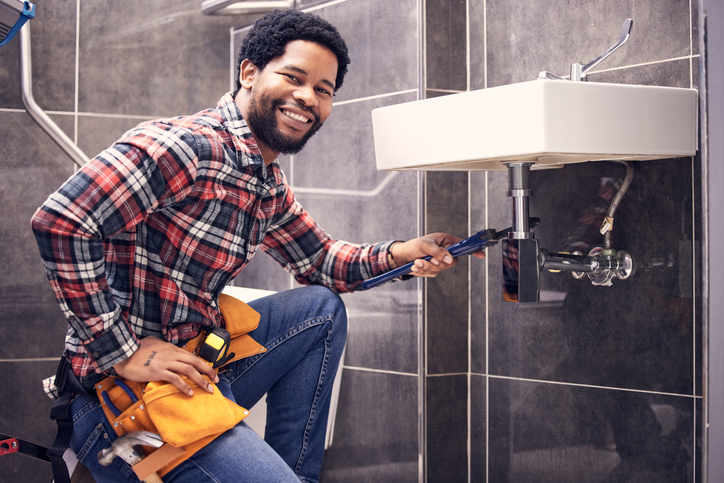 How Commercial Plumbing Installation Affects Water Conservation